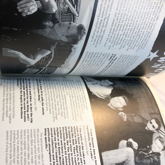 The CLASH: A New Visual Documentary- James Well, '92 Revised Edition - Picture 9 of 12